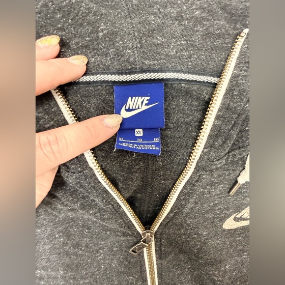 Nike Women’s Gray Zip-Up Hoodie Sweater - Picture 2 of 4
